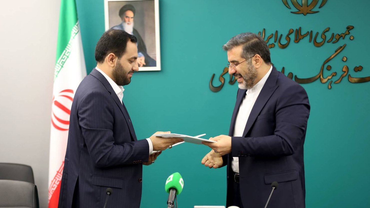گزارش تصویری امضای تفاهم‌نامه دوجانبه اشتغالزایی و توسعه کسب و کارهای فرهنگی، هنری فی‌مابین وزارت فرهنگ و ارشاد اسلامی و بنیاد برکت 