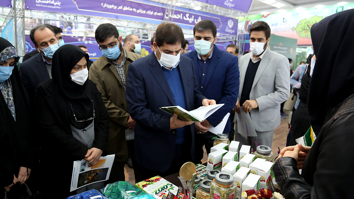 گزارش تصویری نشست هم‌اندیشی رییس ستاد اجرایی فرمان حضرت امام(ره) با فعالان اجتماعی حوزه بانوان 