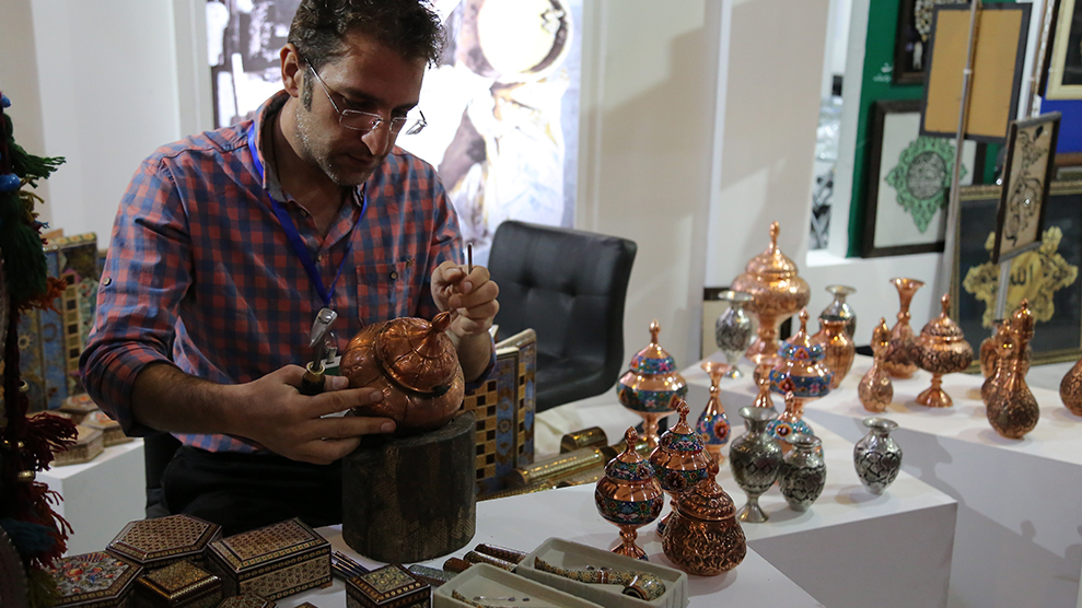 اجرای 500  طرح اشتغالزایی بنیاد برکت در اردستان