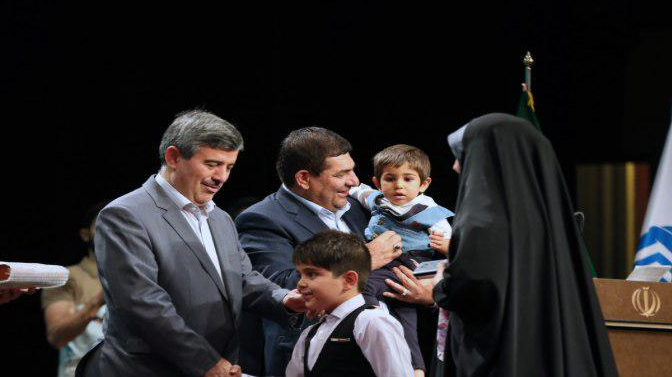 رییس ستاد اجرایی فرمان حضرت امام(ره) تأکید کرد: تشکیل شبکه‌ی بزرگ بانوان فعال اجتماعی و کارآفرین در کشور
