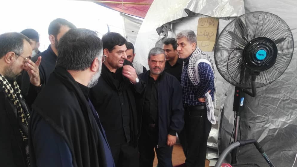 خدمات المقر الجهادي لتقدیم الخدمات التابع للجنة تنفیذ أمر سماحة الامام (ره) الی زوار الاربعین