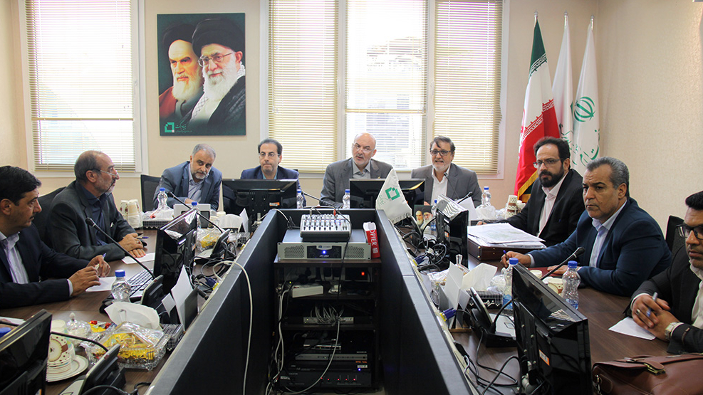 گزارش تصویری جلسه‌ی بررسی اقدامات محرومیت‌زدایی بنیاد برکت در شهرستان خمینی‌شهر 